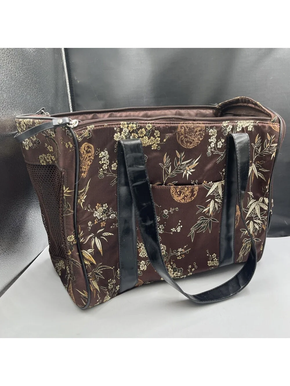 Pet Carrier- Perfect For Small- Medium Pets Pre Owned Travel Bag